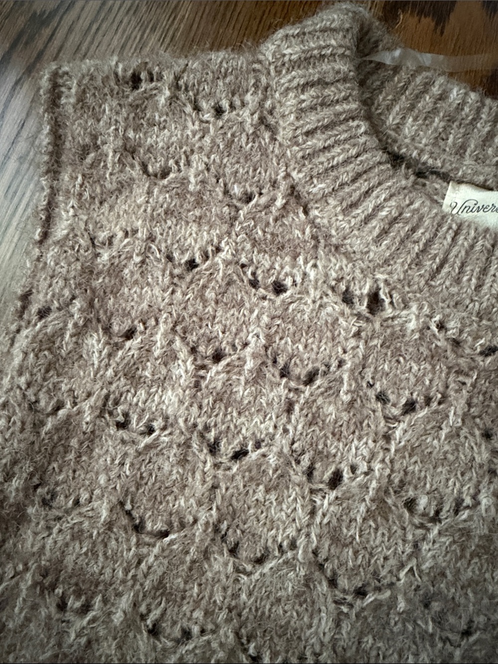 Universal Thread Neutral Knit Sleeveless Sweater Vest - Women's medium - Picture 4 of 9
